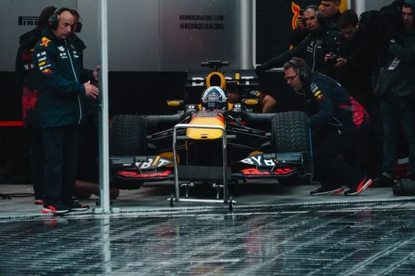 F1卡塔尔站诺里斯冲击车手冠军迈凯伦策略与车队选择深度解析