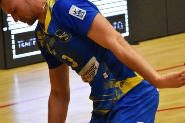 NBA训练营丹佛掘金约基奇与卡梅隆约翰逊新援磨合分析前瞻解读